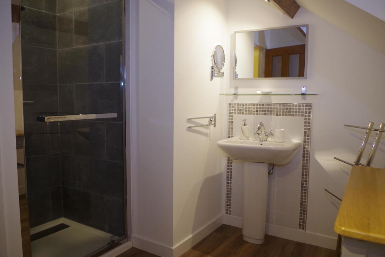 Chambres & Table D'Hotes De La Vieille Ferme Salon-la-Tour 외부 사진