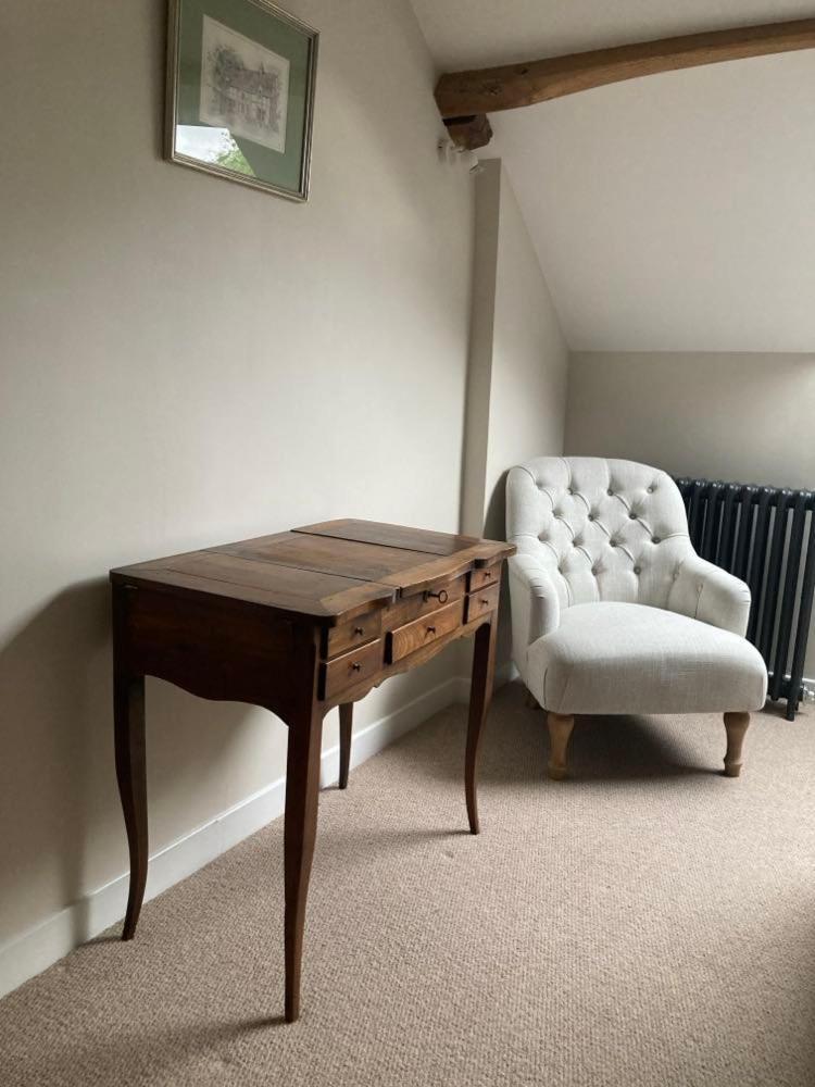 Chambres & Table D'Hotes De La Vieille Ferme Salon-la-Tour 외부 사진